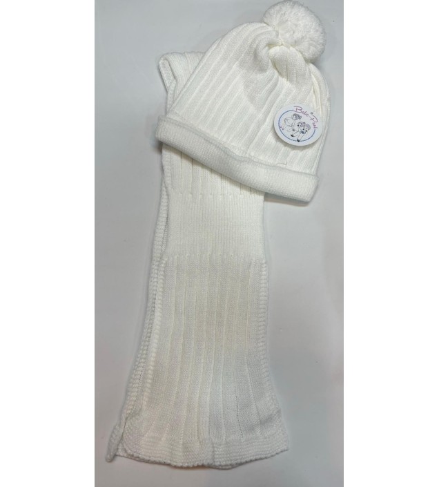 CONJUNTO DE  GORRO BEBÉ 2