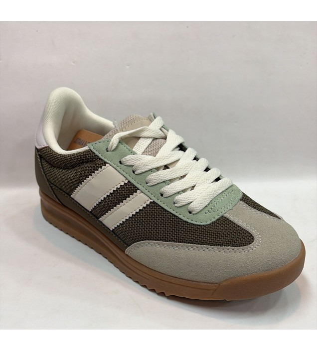 ZAPATILLAS RAYAS VERDE-SUELA ANTIDESLIZANTE.