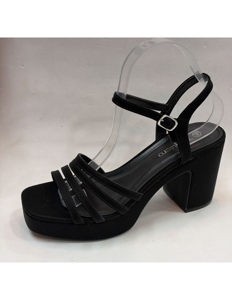 SANDALIA-DE-TACÓN-ANCHO-Y-PLATAFORMA