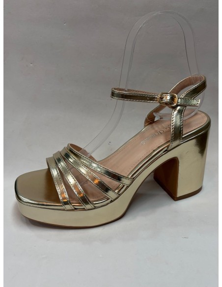 SANDALIA-DE-TACÓN-ANCHO-Y-PLATAFORMA