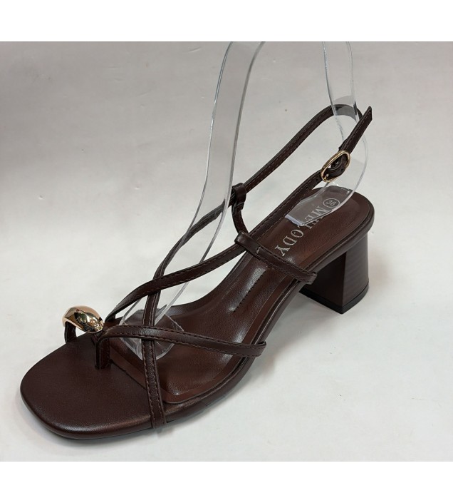 SANDALIA MARRON / DORADA 2